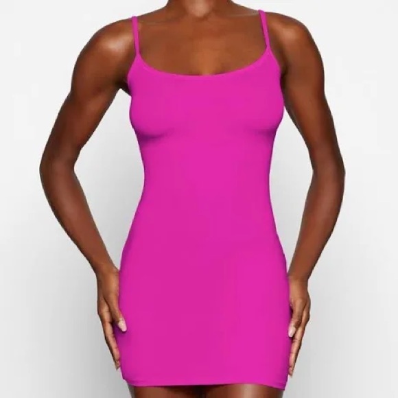 Skims Fits Everybody Dress - Picture 2 of 5